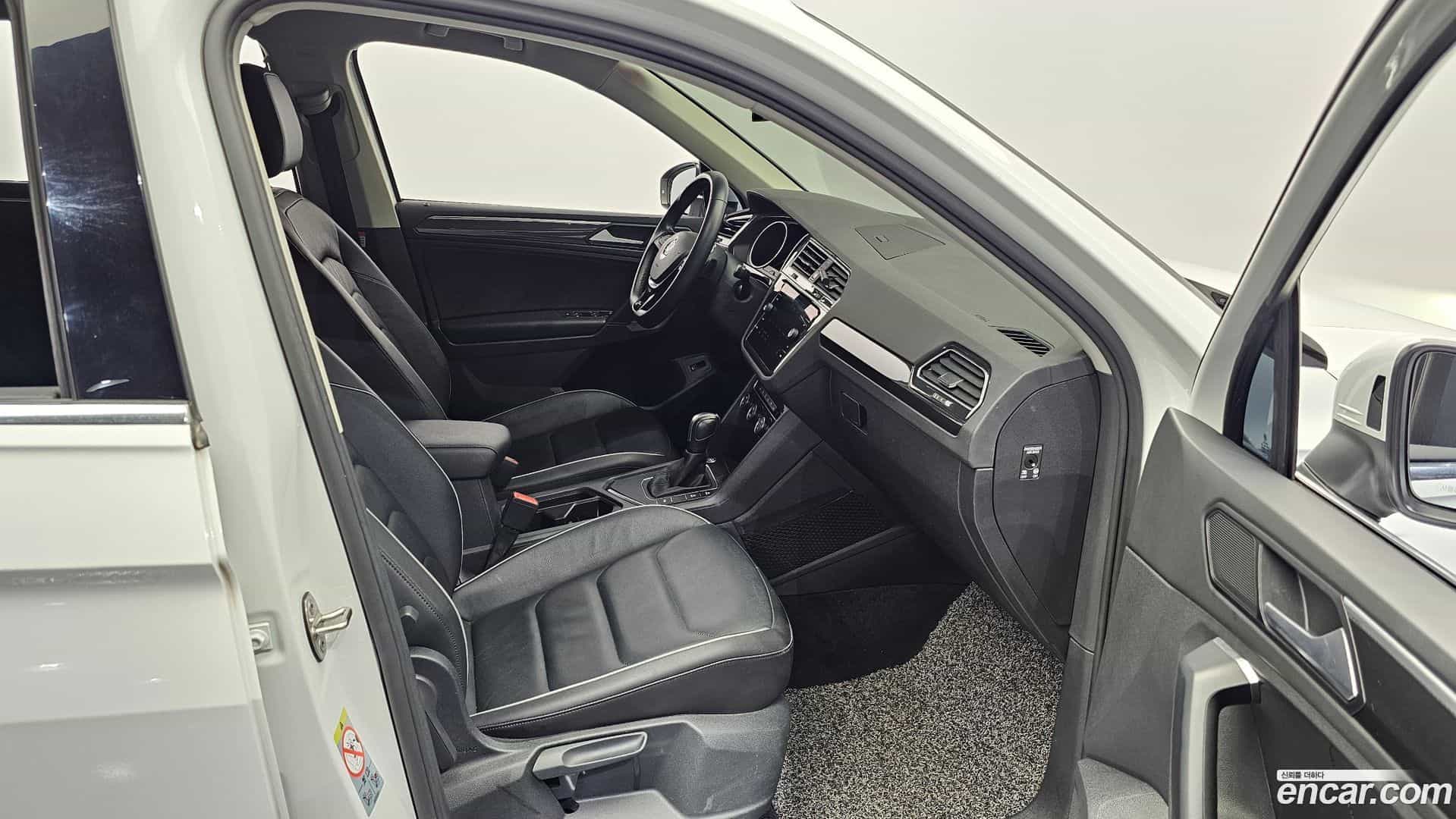 Tiguan Volkswagen 2020.2-OPTION-015