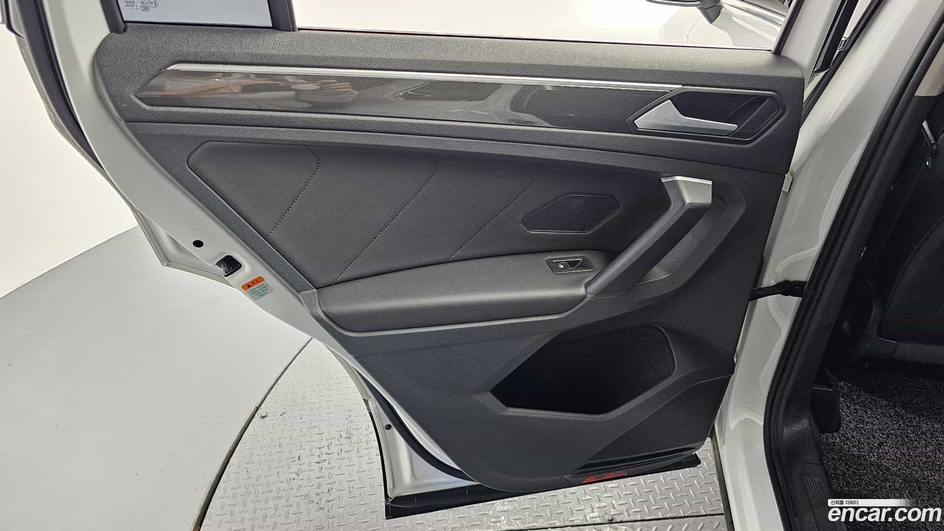 Tiguan Volkswagen 2020.2-INNER-035