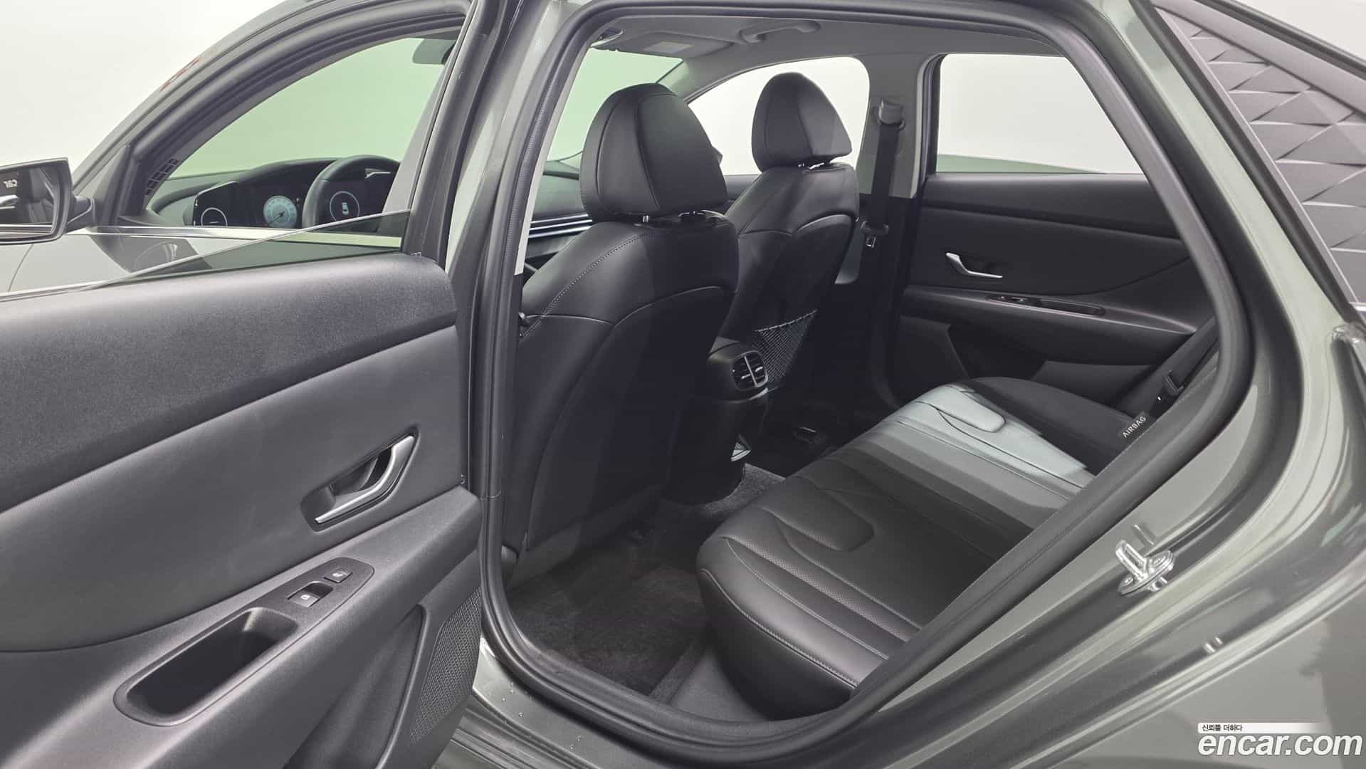 AVANTE Hyundai 2024.0-OPTION-016