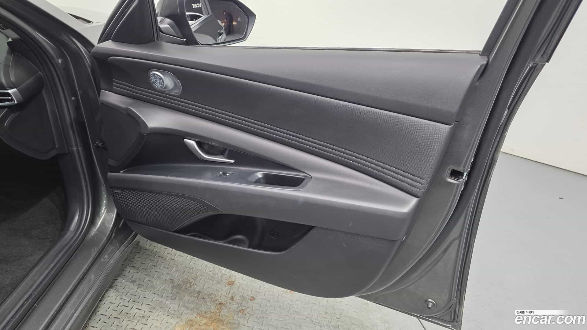 AVANTE Hyundai 2024.0-INNER-034