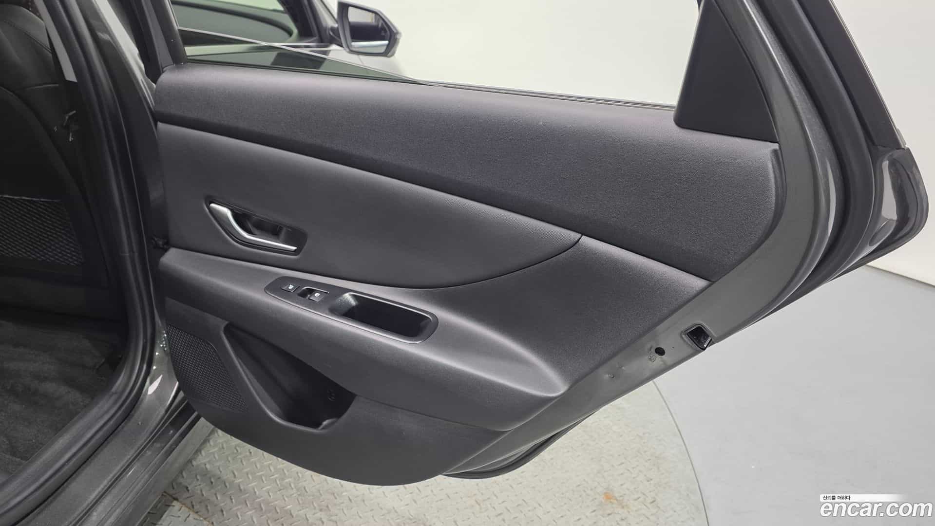AVANTE Hyundai 2024.0-INNER-035