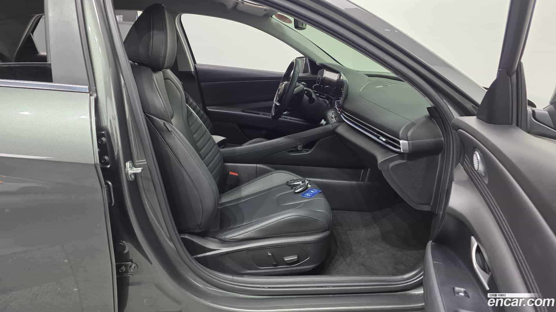 AVANTE Hyundai 2024.0-INNER-036