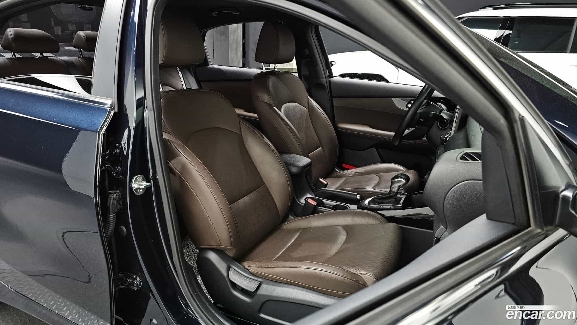 K3 Kia 2019.2-INNER-010