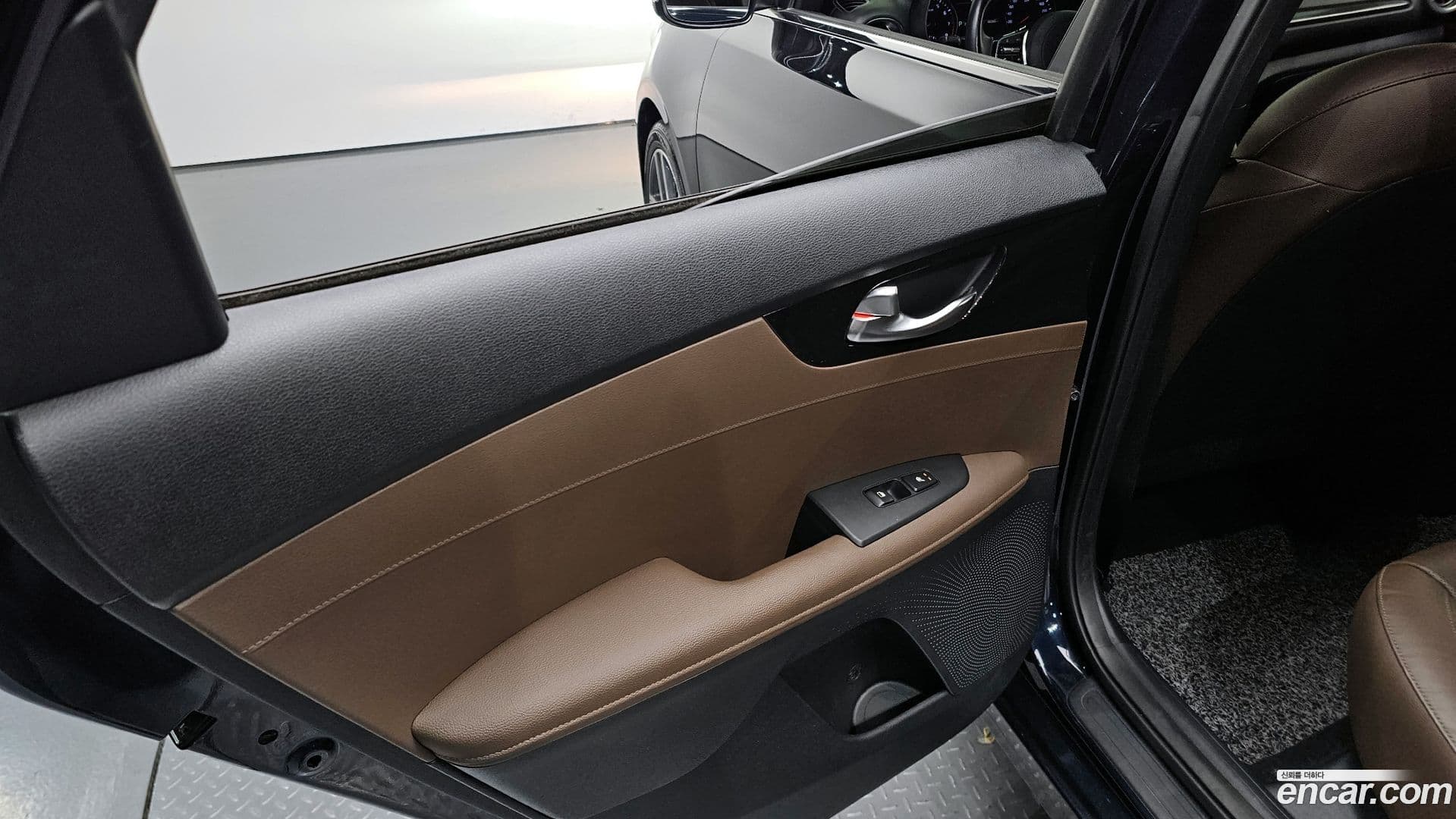 Main__Slider__Photo:K3 Kia 2019.2-24