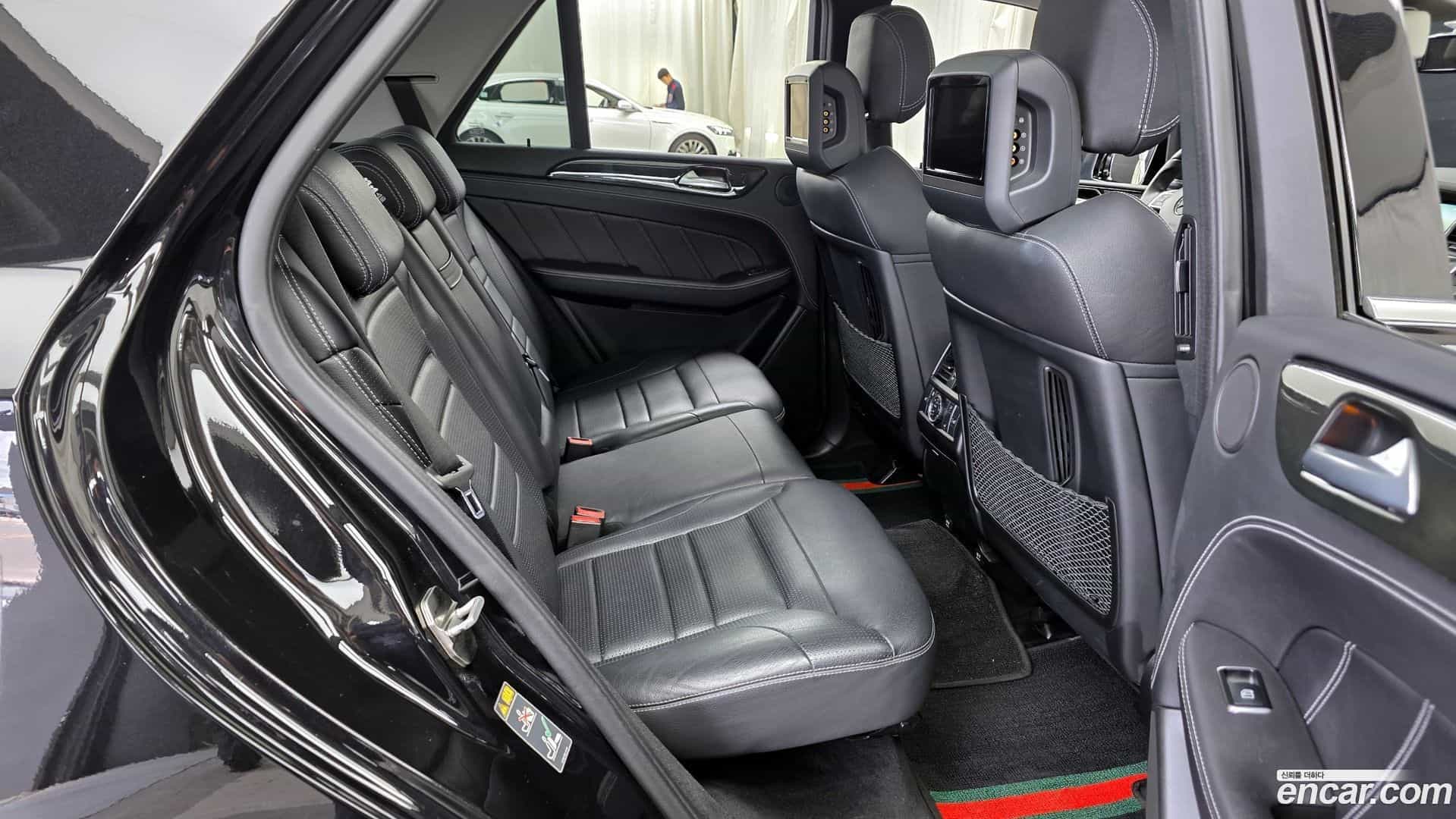 M-class Mercedes-Benz 2015.0-OPTION-016