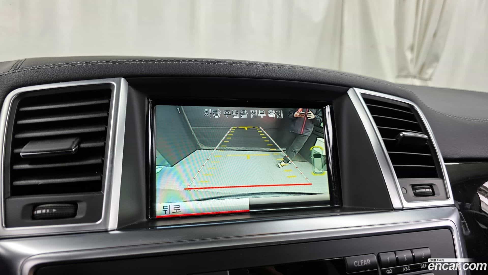 M-class Mercedes-Benz 2015.0-OPTION-019