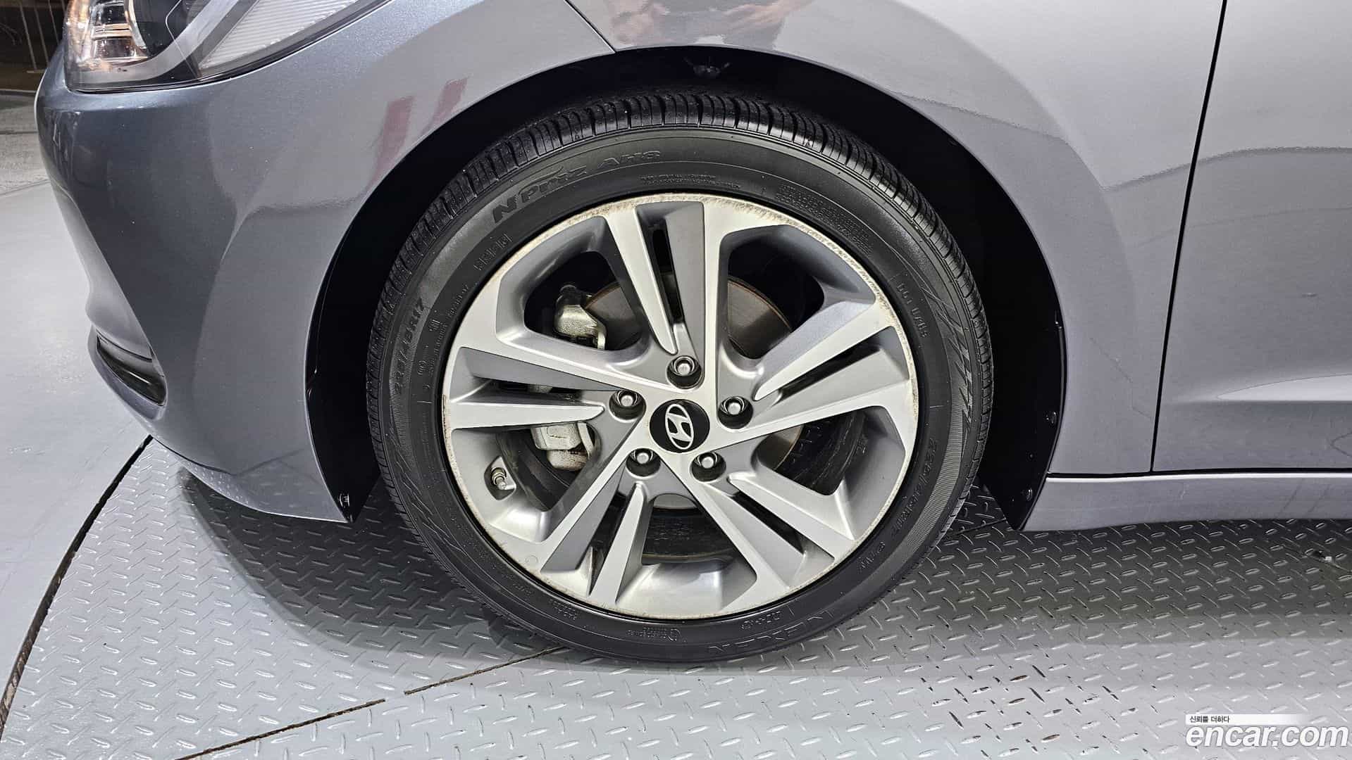 AVANTE Hyundai 2018.7-OUTER-005