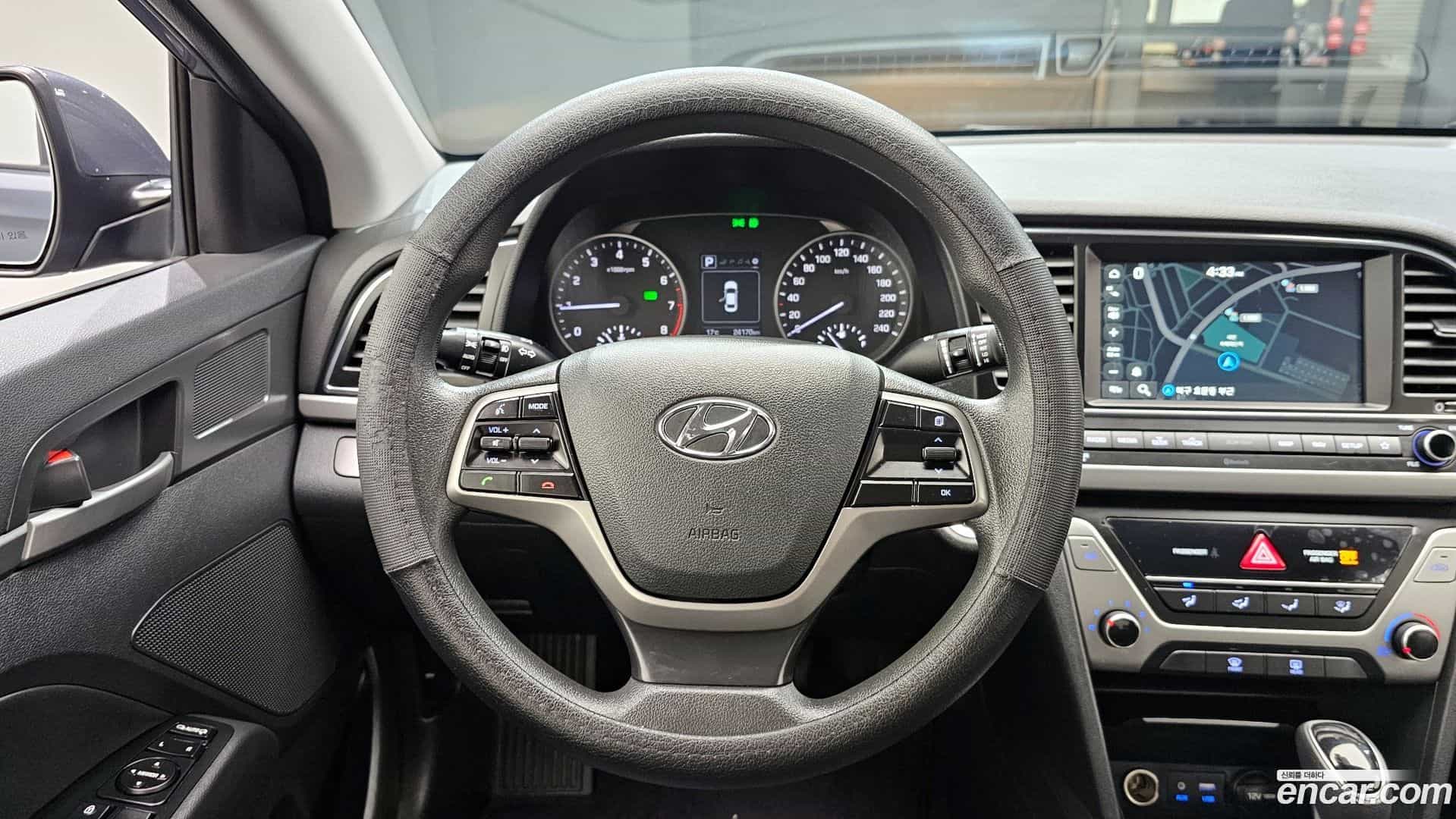AVANTE Hyundai 2018.7-OPTION-017