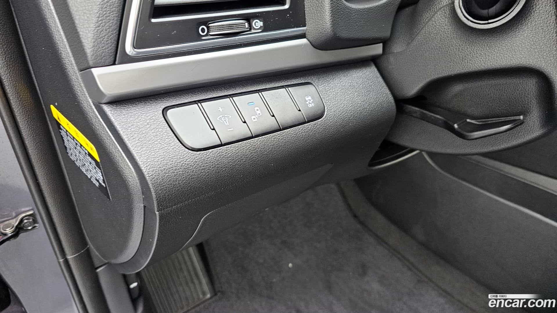 AVANTE Hyundai 2018.7-OPTION-020