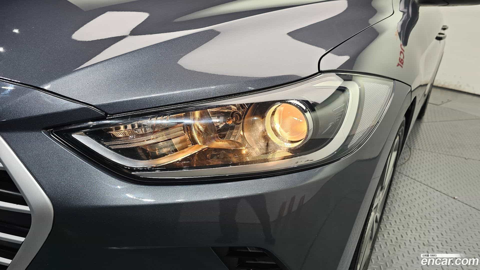 AVANTE Hyundai 2018.7-OUTER-032