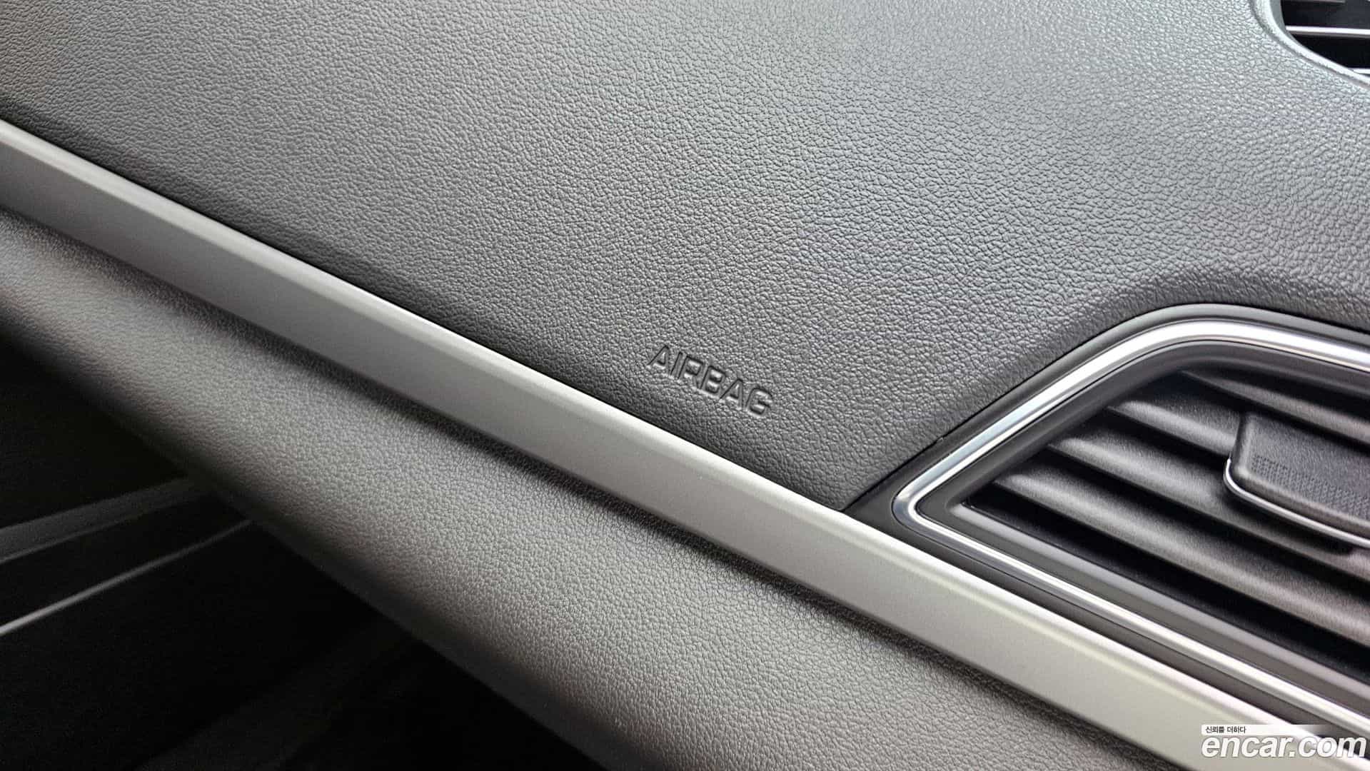 AVANTE Hyundai 2018.7-OPTION-044