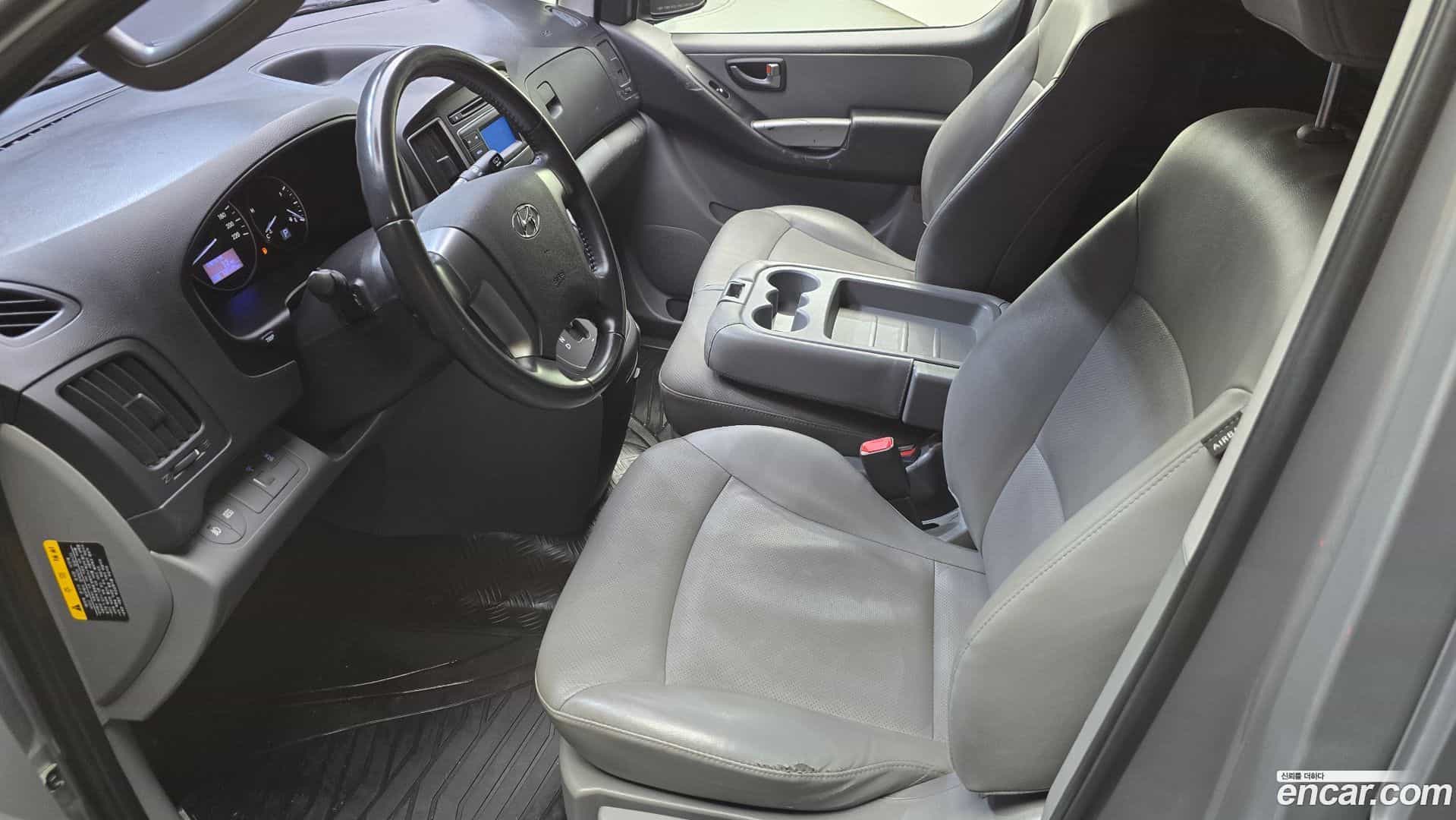 Starex Hyundai 2019.6-INNER-007