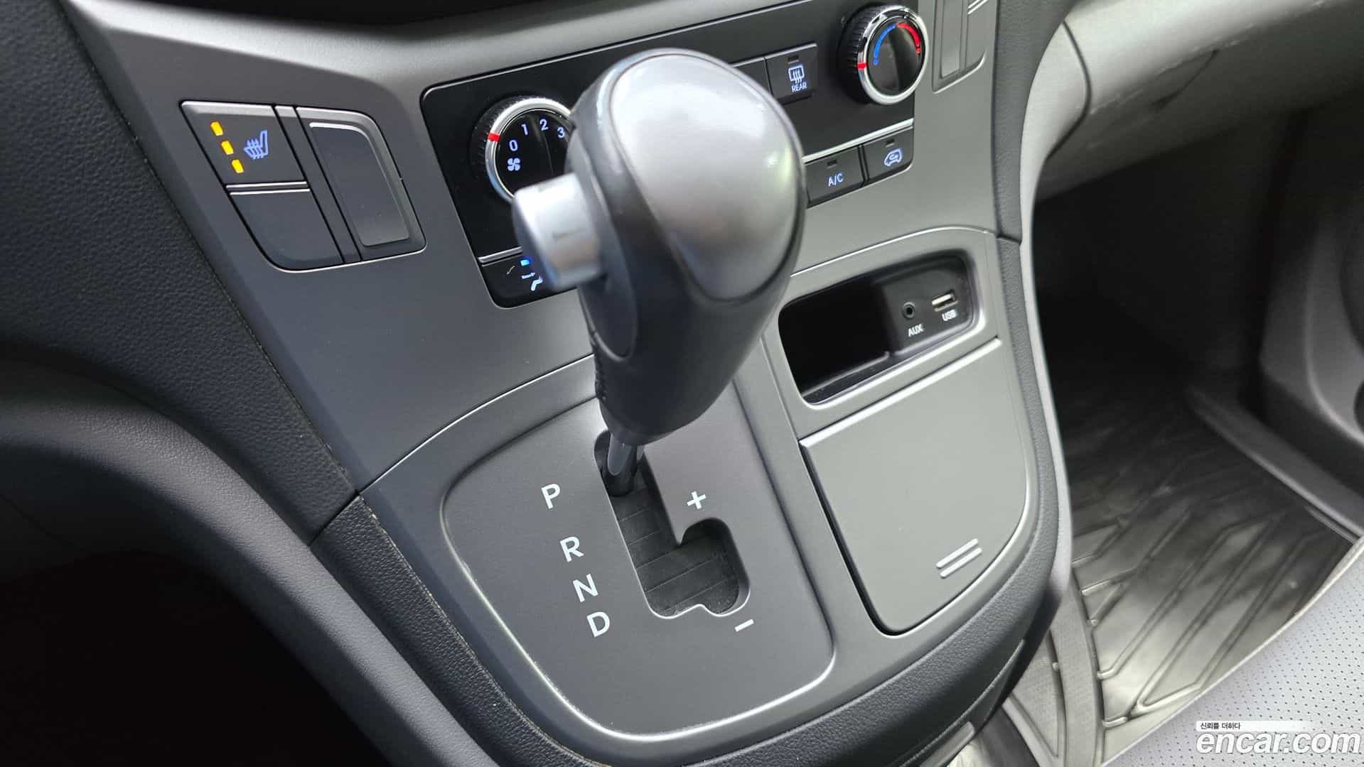 Starex Hyundai 2019.6-INNER-009