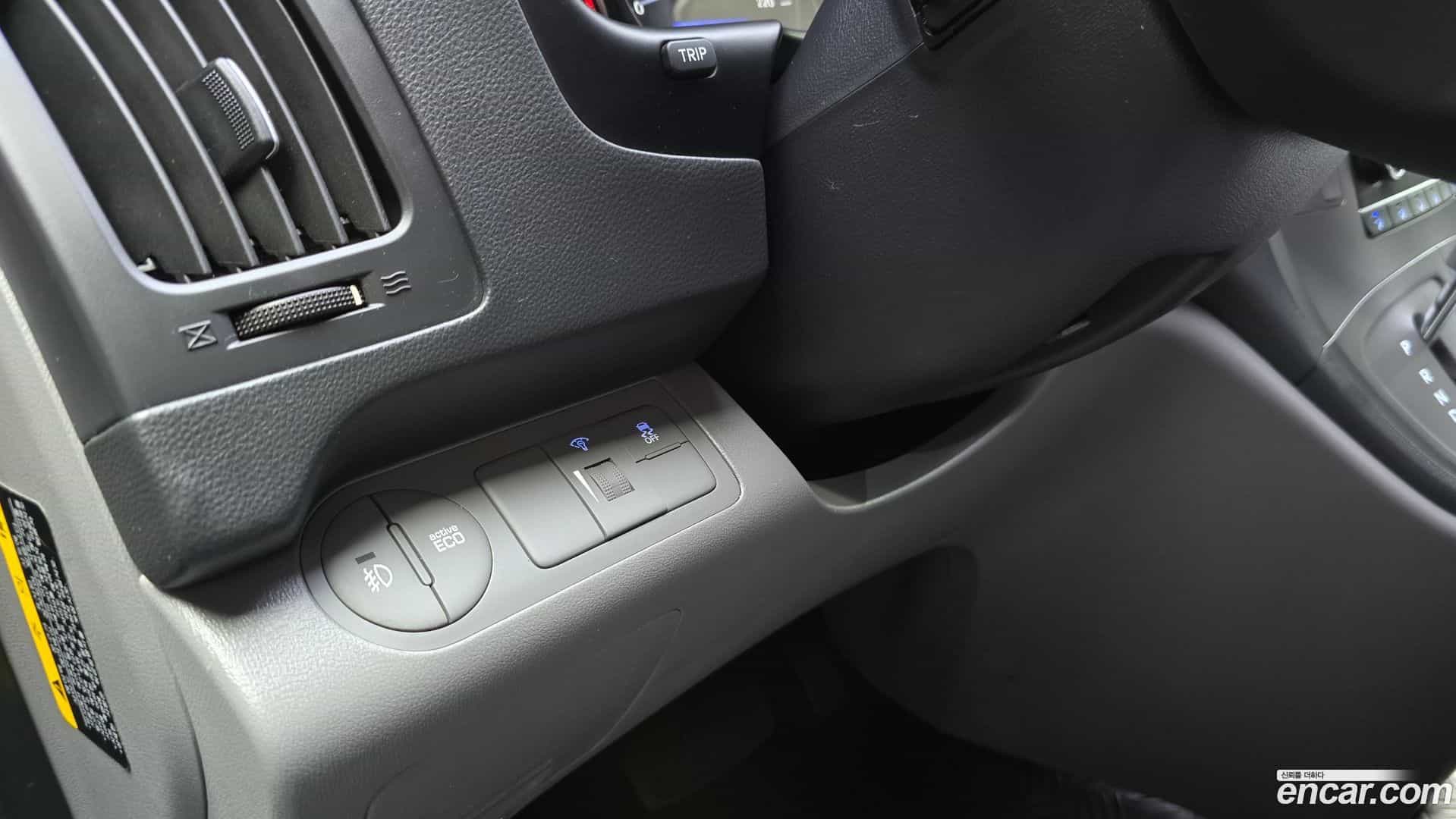 Starex Hyundai 2019.6-OPTION-019
