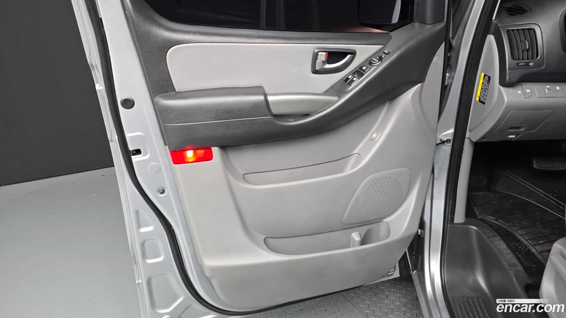 Starex Hyundai 2019.6-INNER-034