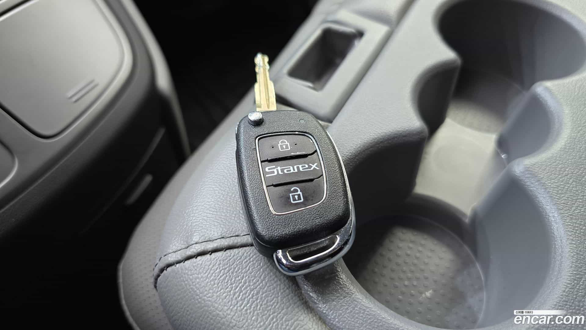 Starex Hyundai 2019.6-OPTION-042