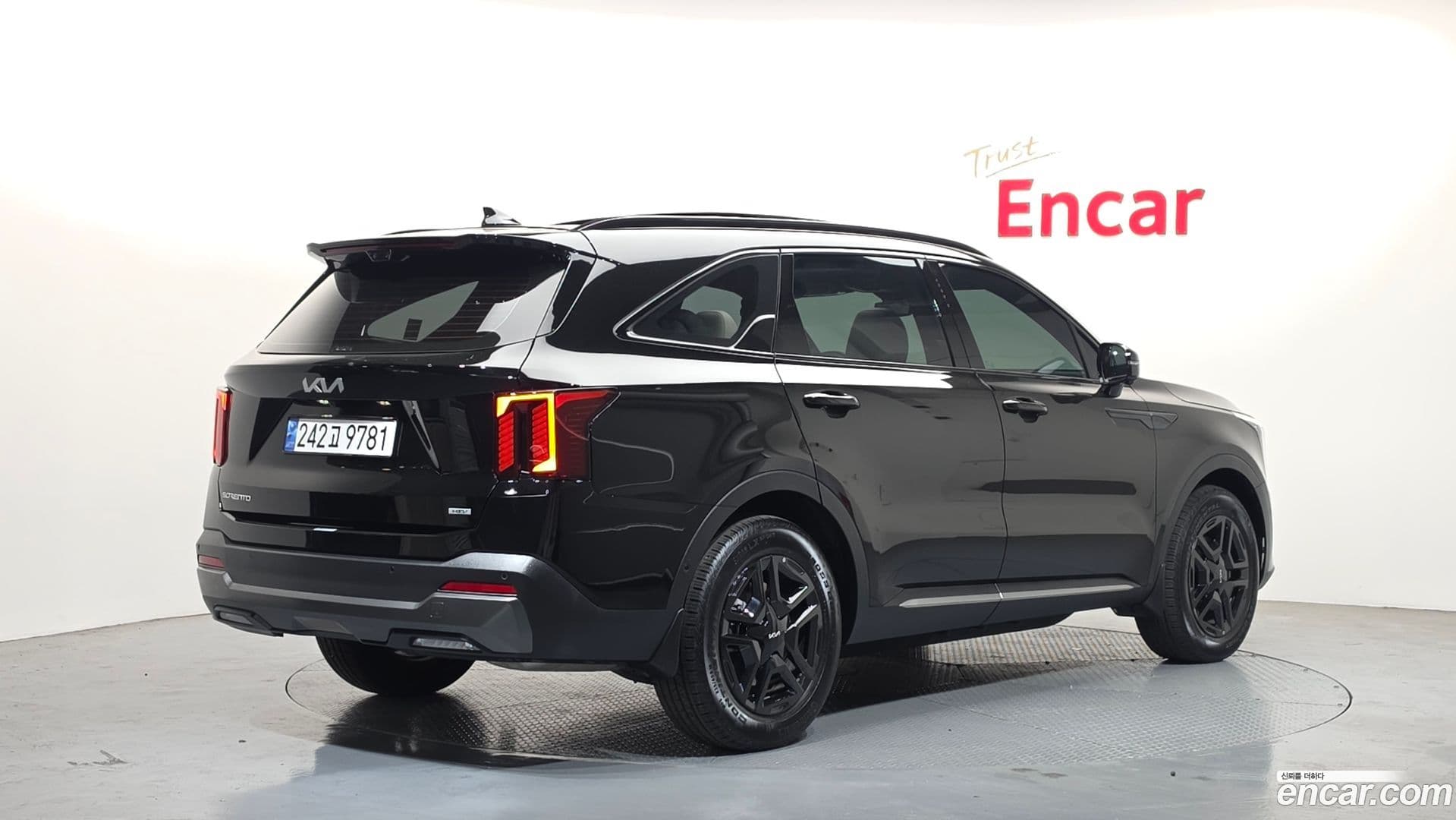 Main__Slider__Photo:Sorento Kia 2024.3-1