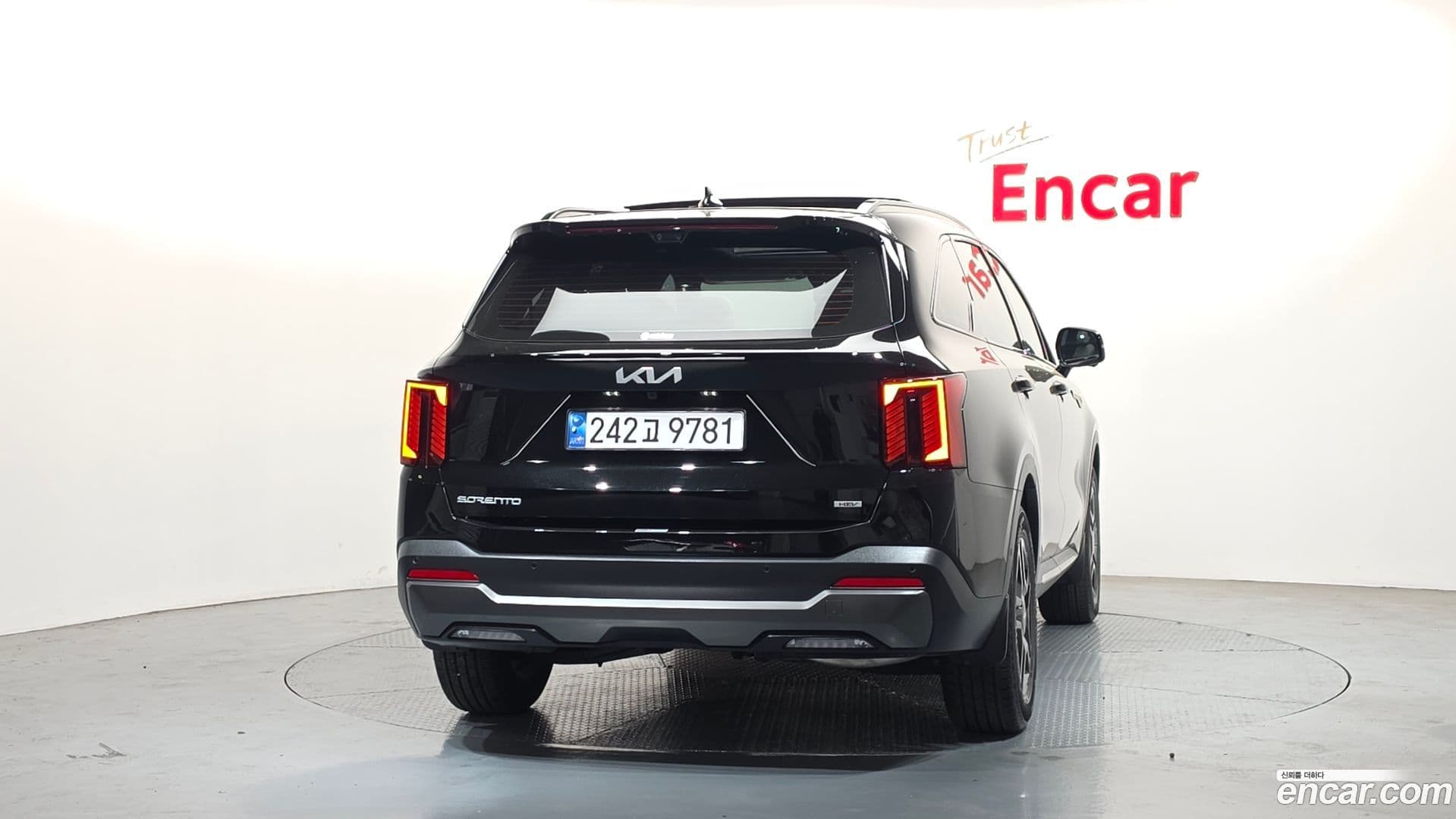 Main__Slider__Photo:Sorento Kia 2024.3-3