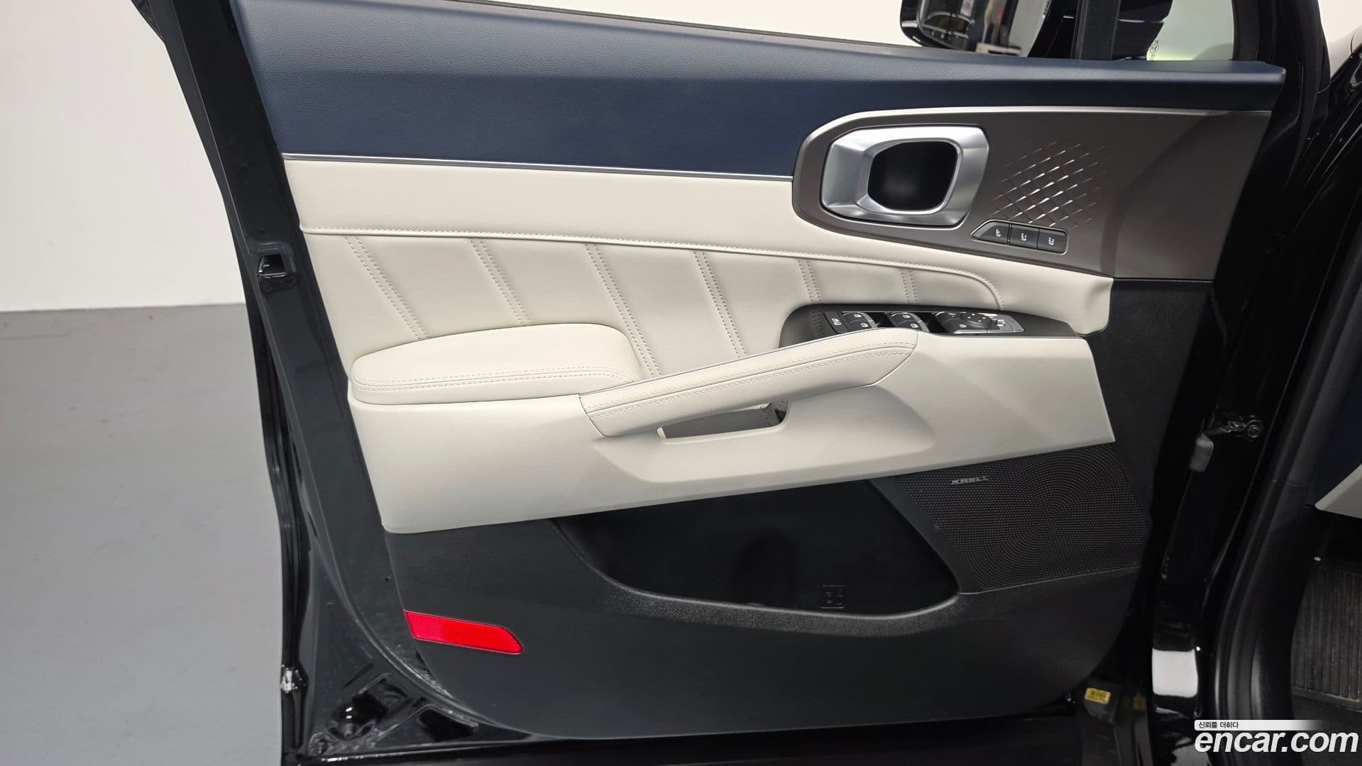 Main__Slider__Photo:Sorento Kia 2024.3-23