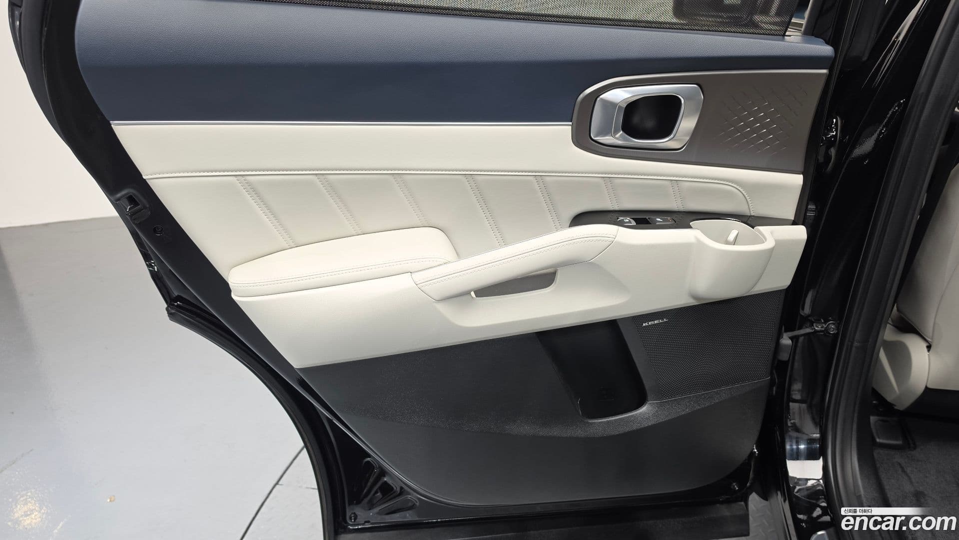 Main__Slider__Photo:Sorento Kia 2024.3-24