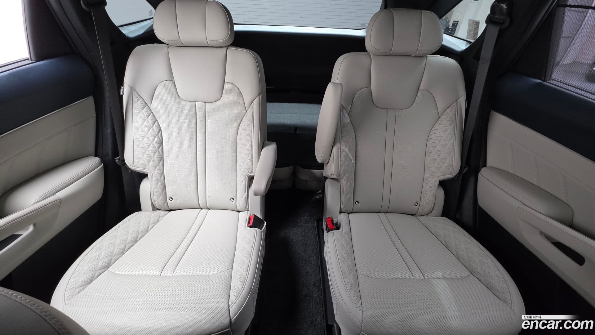Main__Slider__Photo:Sorento Kia 2024.3-31
