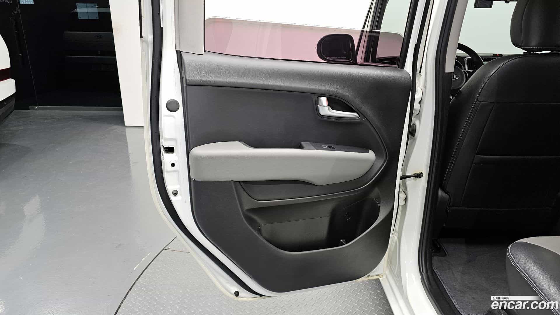 RAY Kia 2019.2-INNER-035