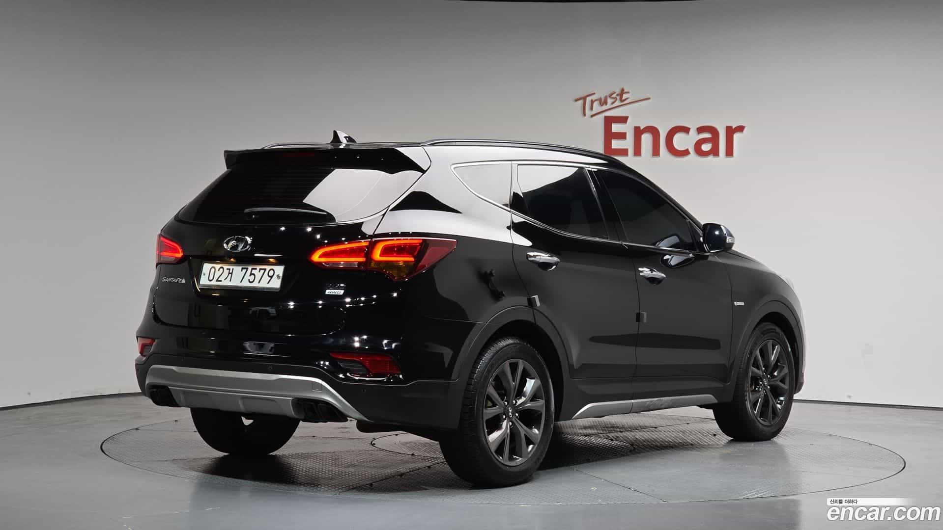 Santafe Hyundai 2017.2-OUTER-002