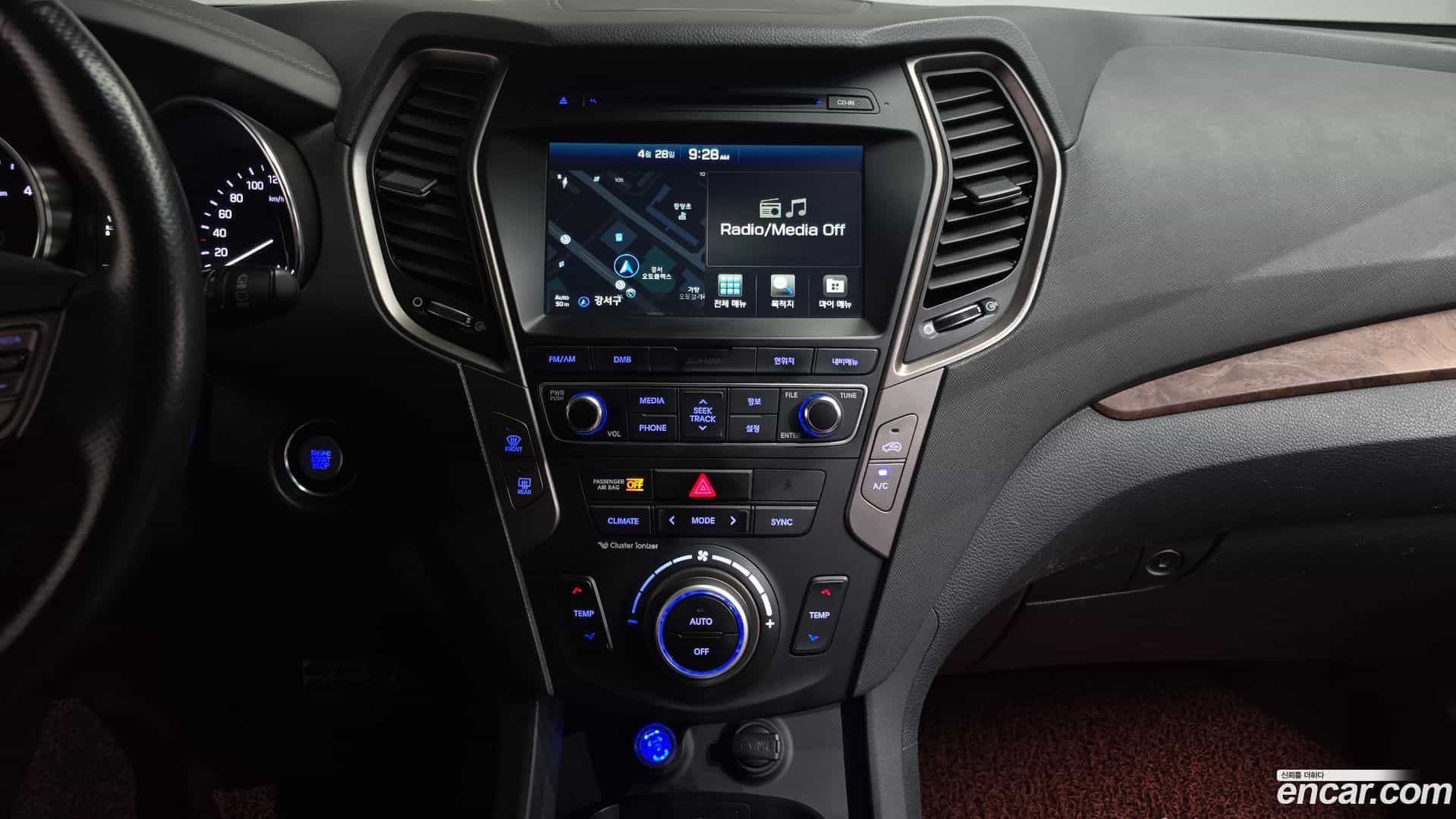 Santafe Hyundai 2017.2-OPTION-018