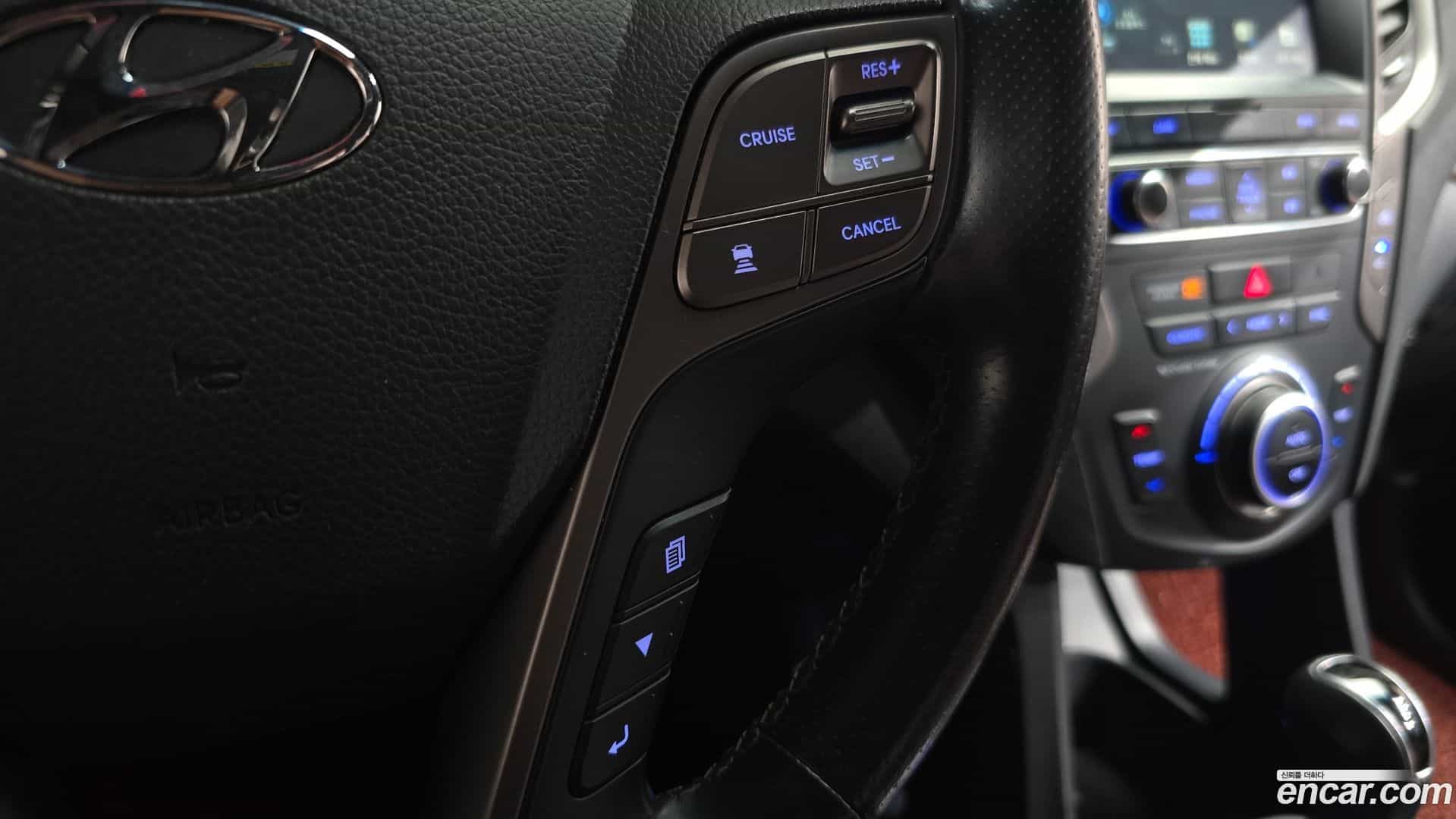 Santafe Hyundai 2017.2-OPTION-040