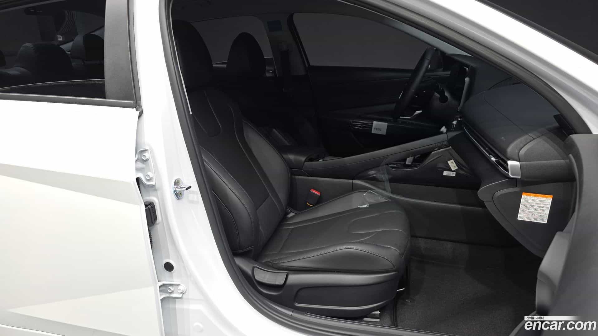 AVANTE Hyundai 2025.7-OPTION-015