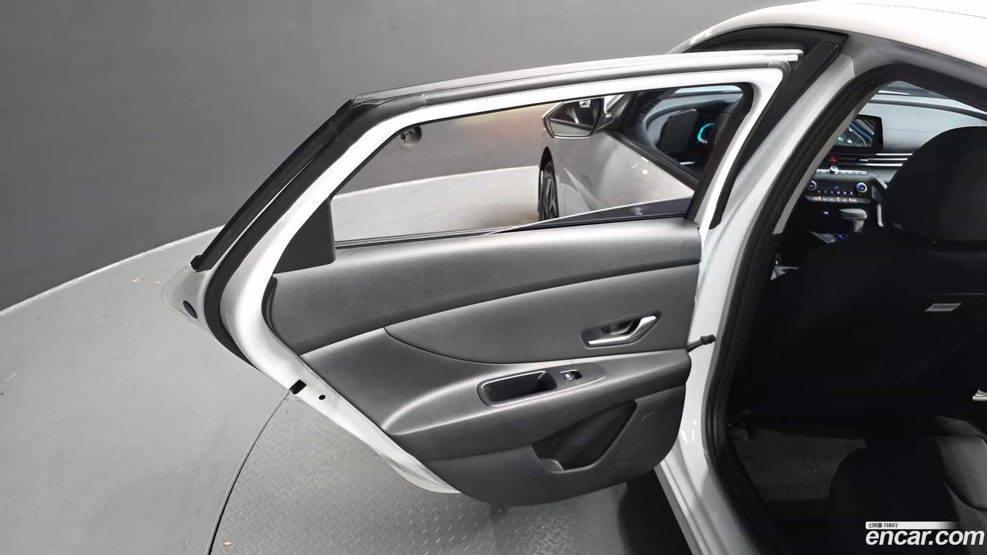 AVANTE Hyundai 2025.7-INNER-035
