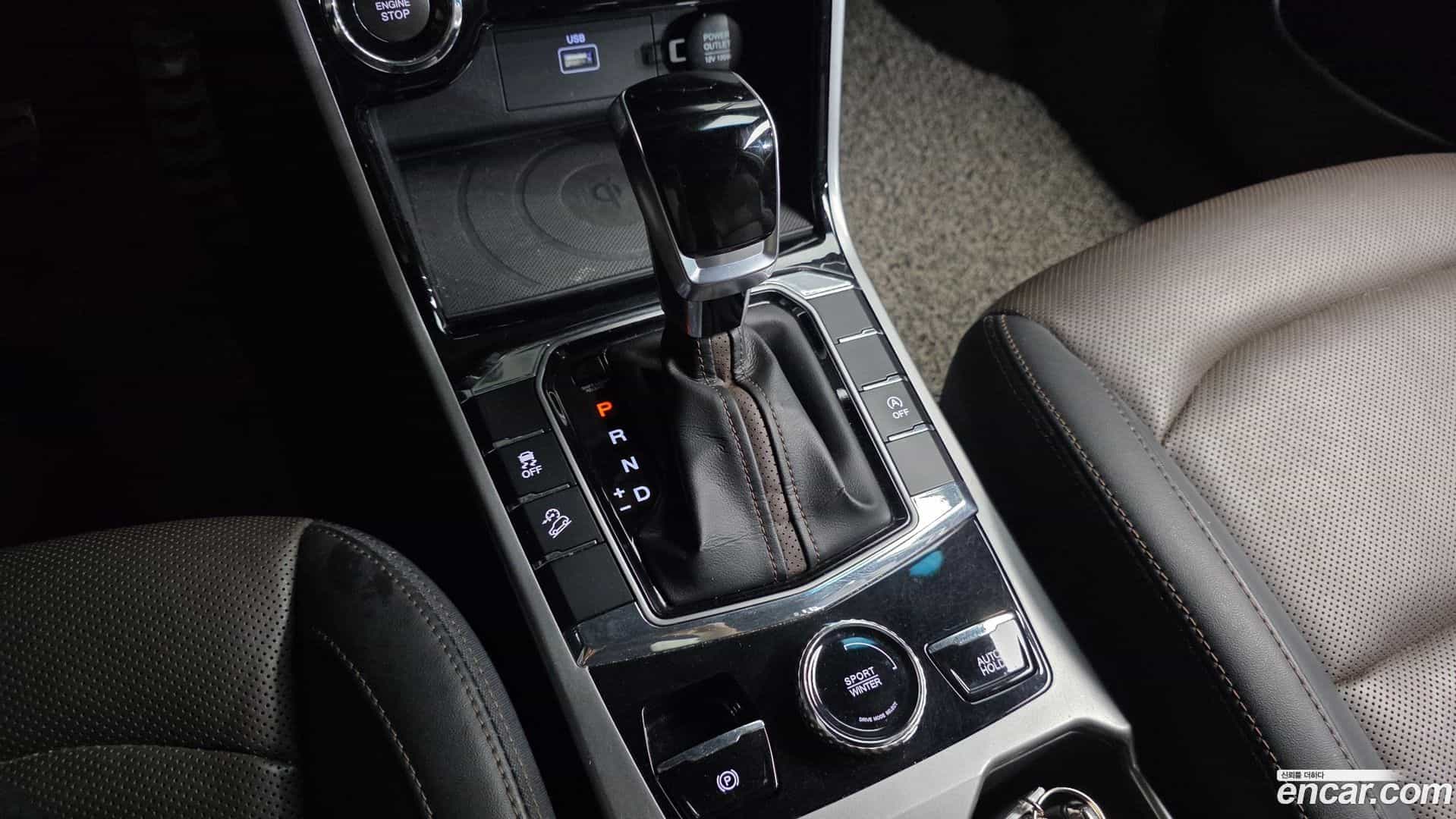 KORANDO KG Mobility 2020.8-INNER-009
