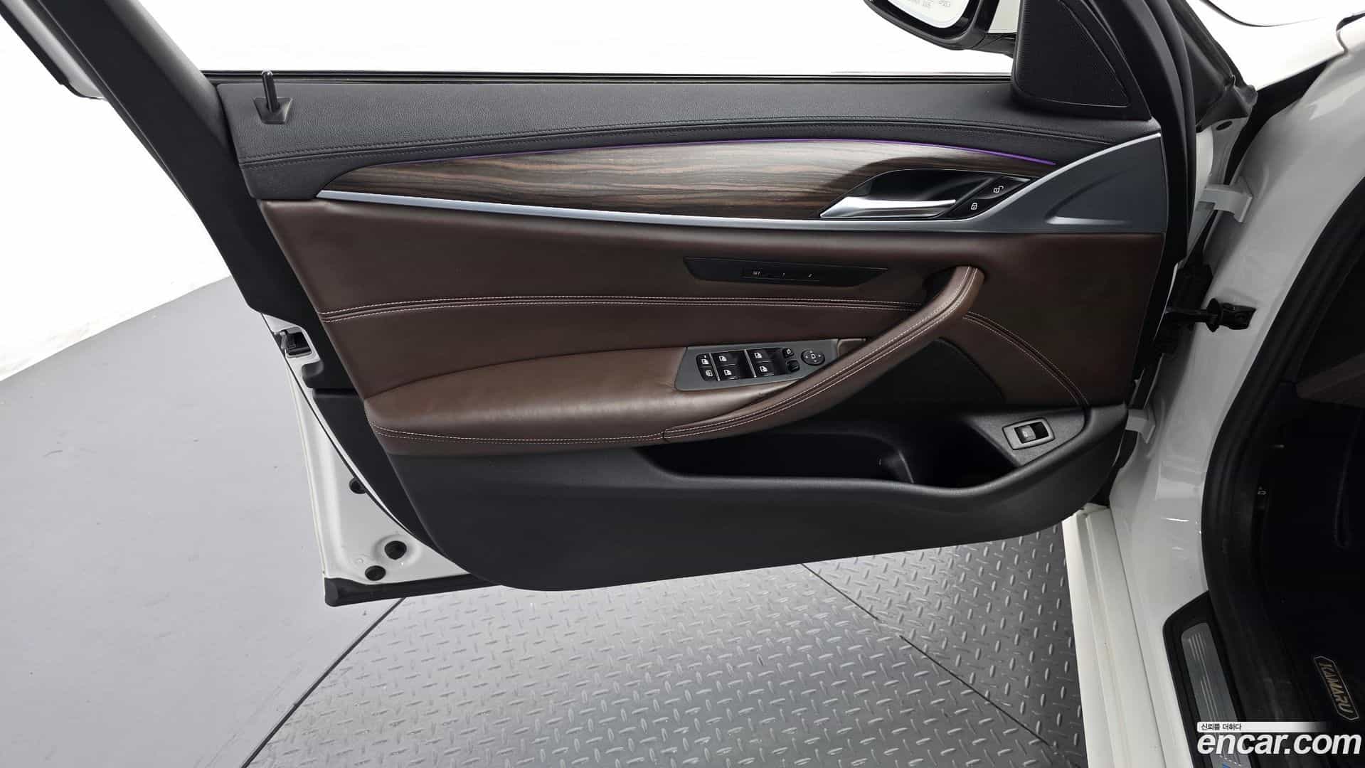5-Series BMW 2017.9-INNER-034