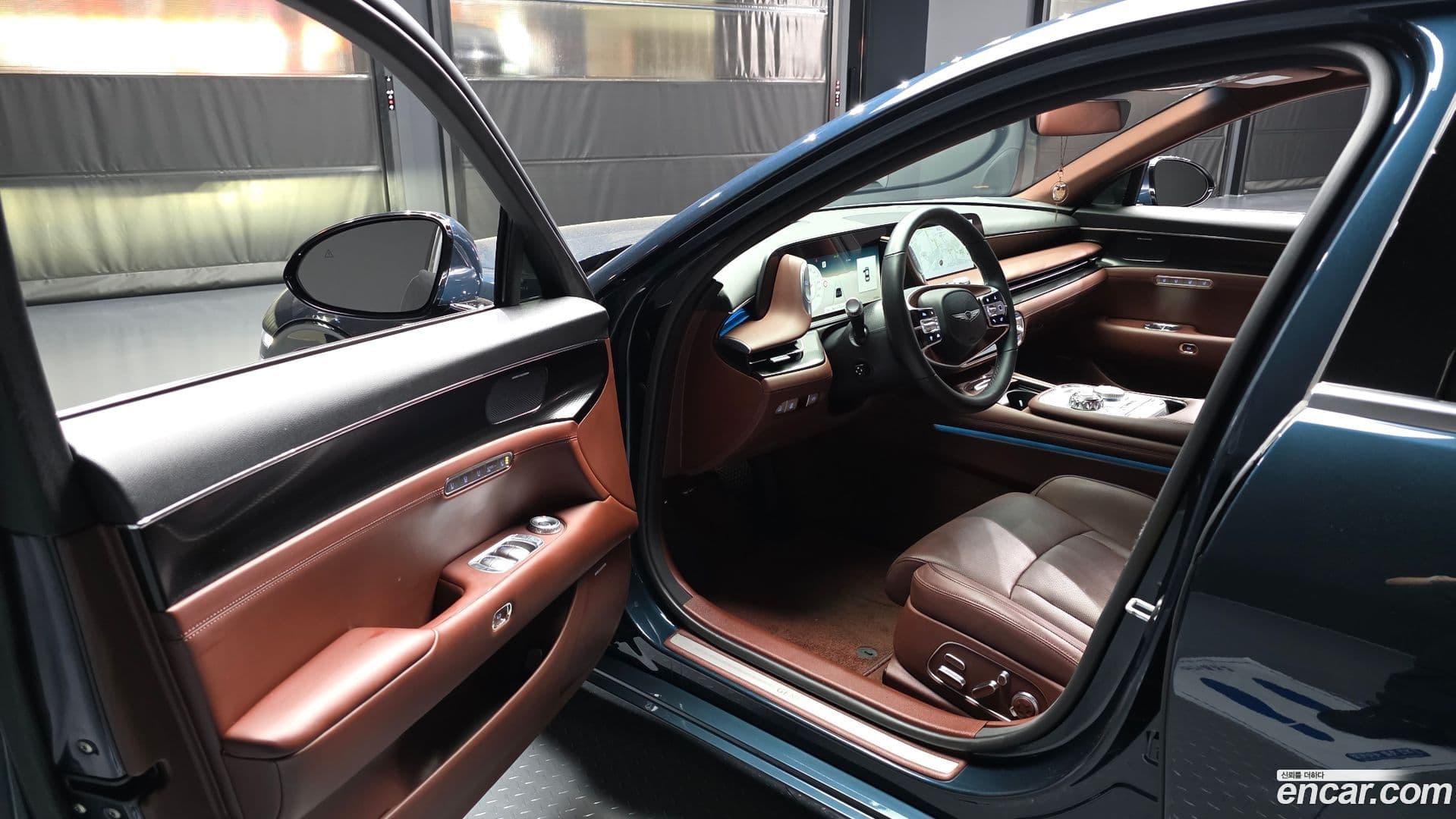 Main__Slider__Photo:G90 Genesis 2022.11-9