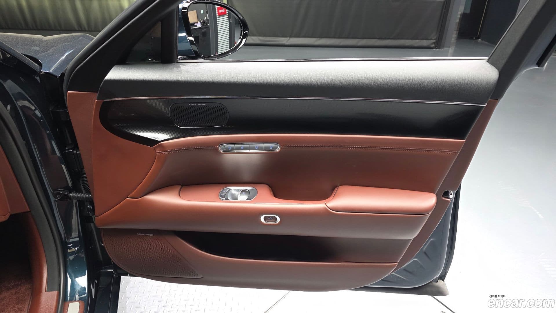 Main__Slider__Photo:G90 Genesis 2022.11-23