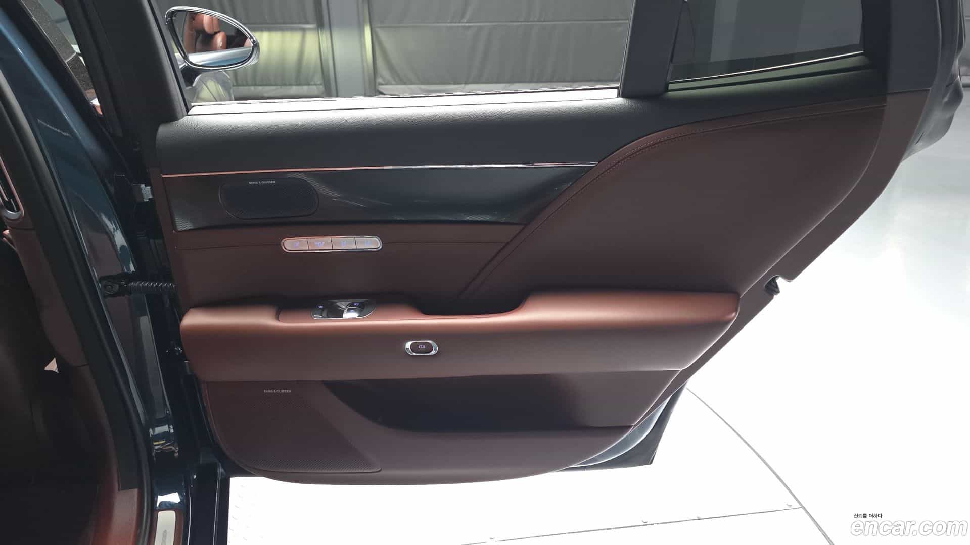 G90 Genesis 2022.11-INNER-035