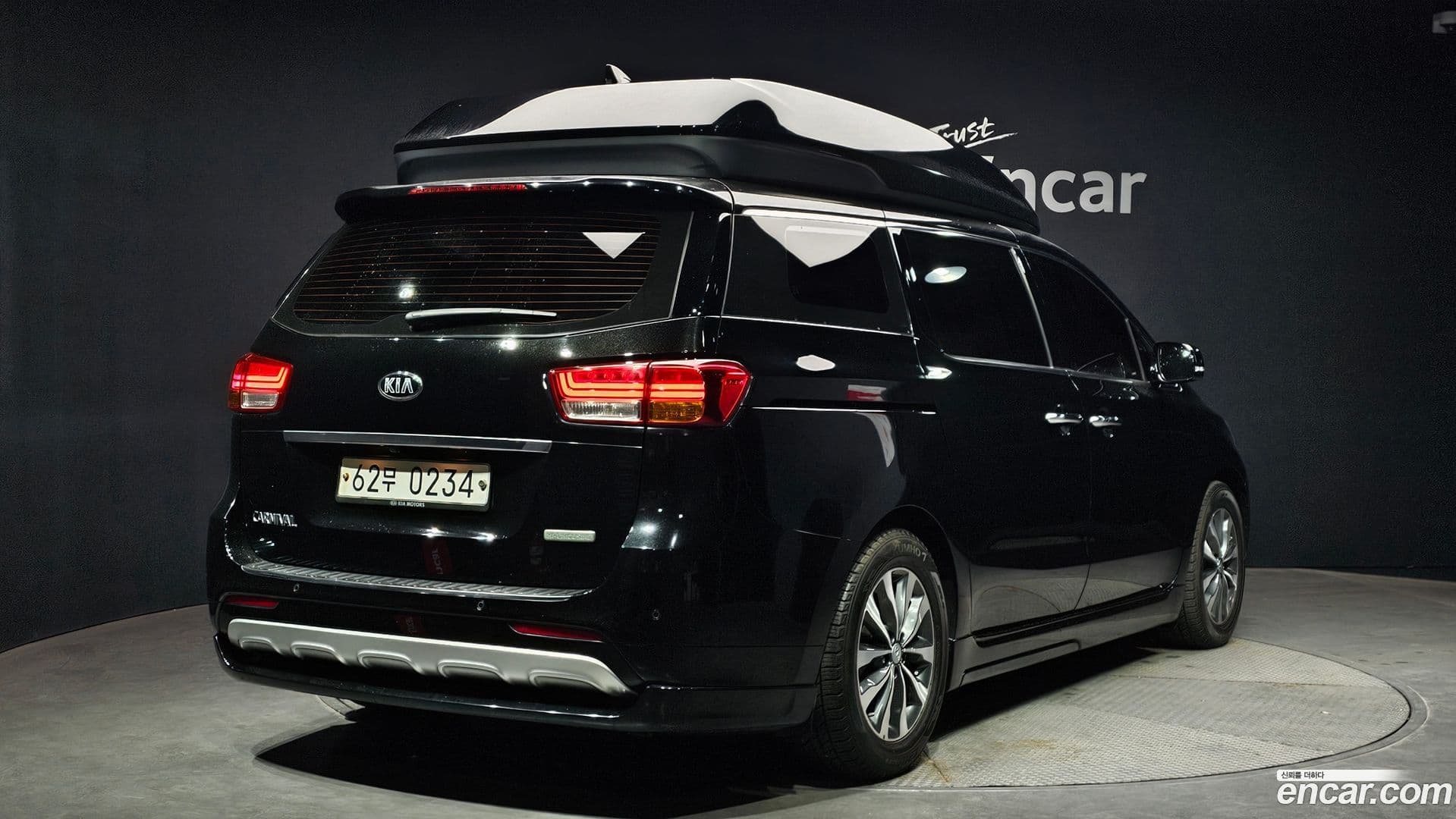 Main__Slider__Photo:Canival Kia 2015.9-1