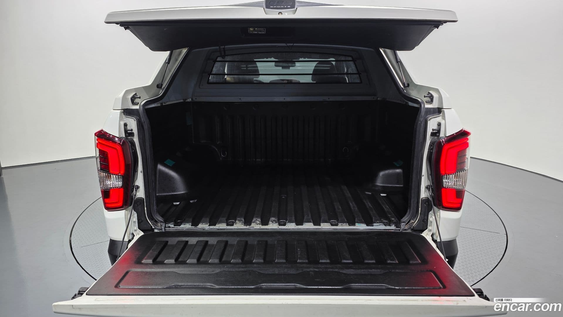 Main__Slider__Photo:Rexton KG Mobility 2021.10-19