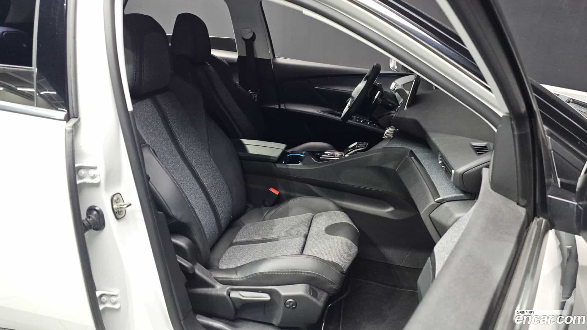 3008 Peugeot 2021.3-OPTION-015