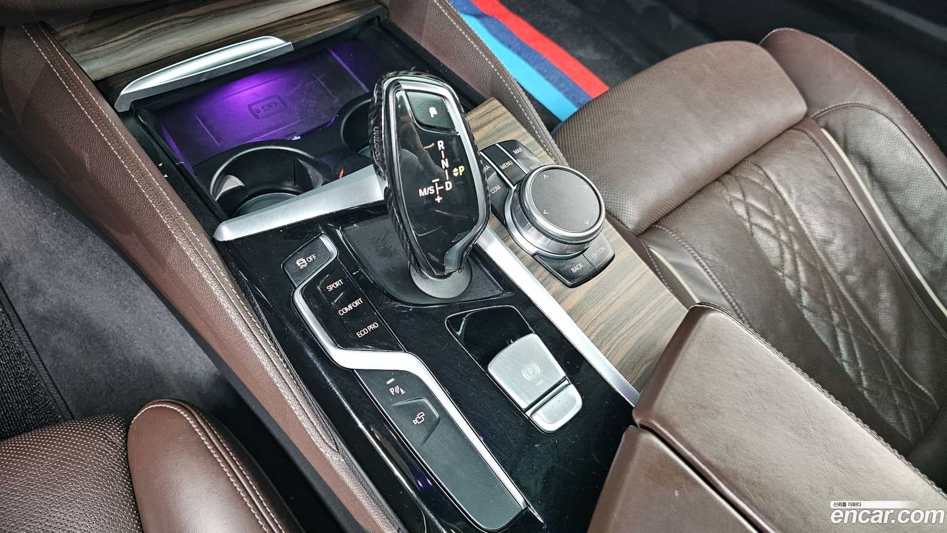 5-Series BMW 2017.10-INNER-009