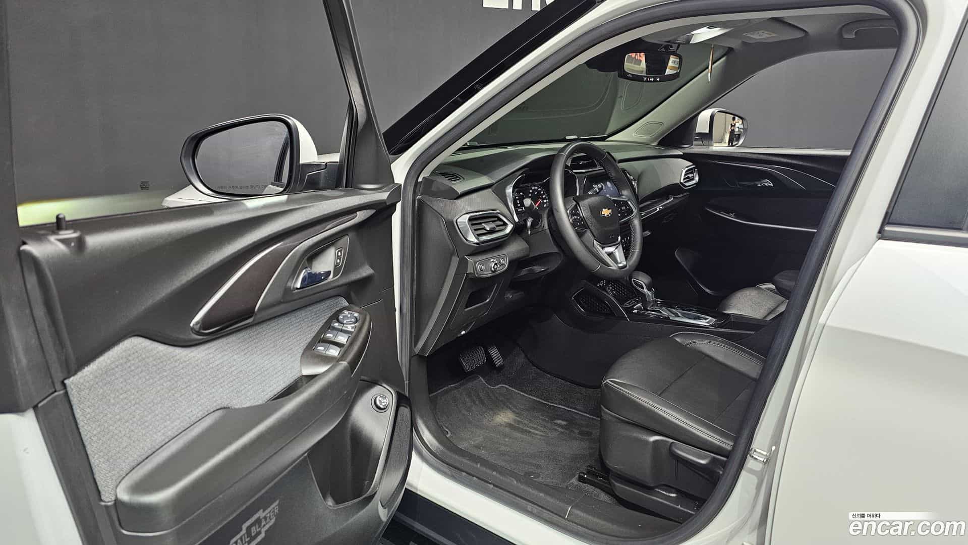 Trailblazer Chevrolet 2022.8-INNER-010