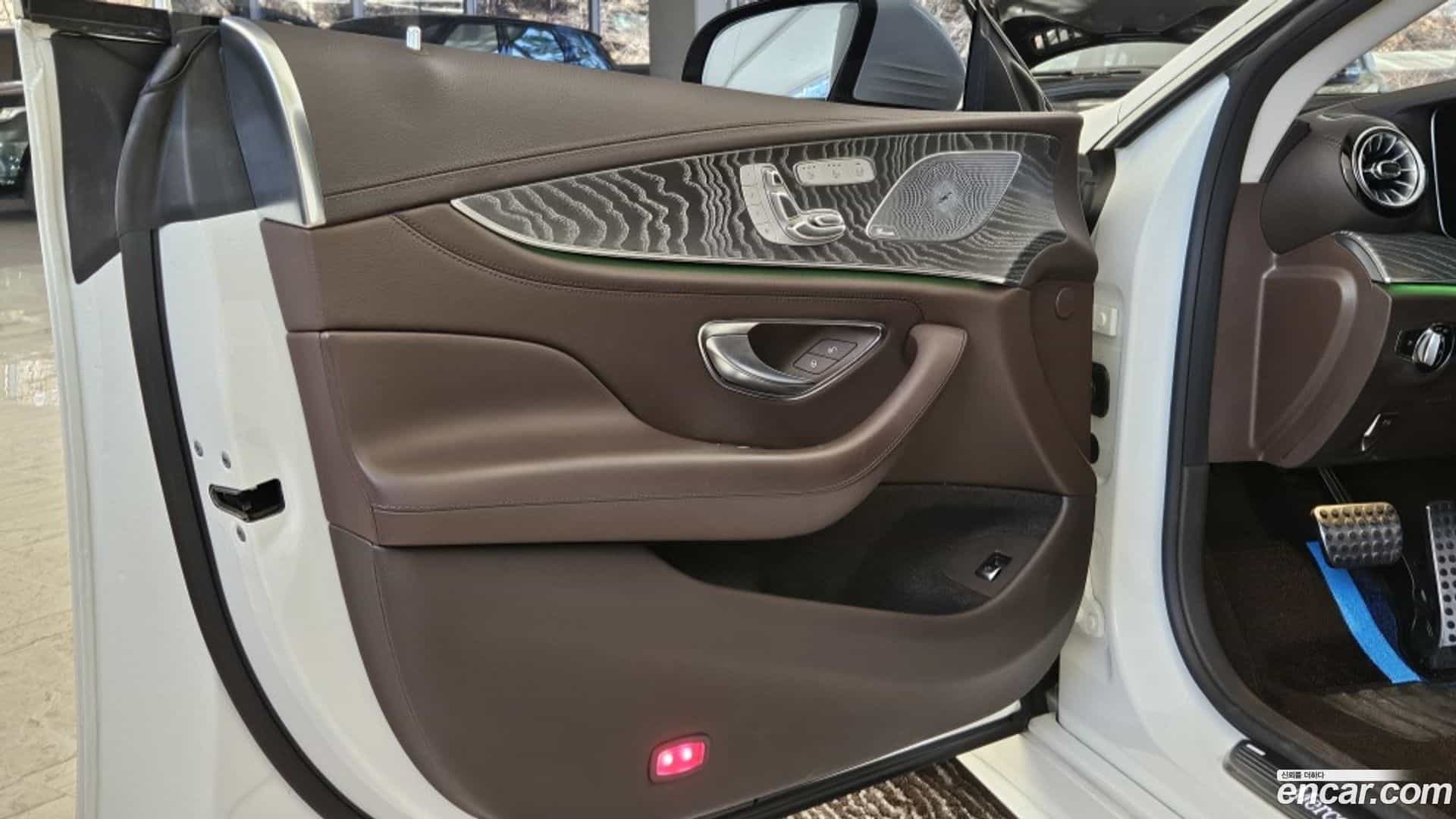 CLS-Class Mercedes-Benz 2021.2-OPTION-015