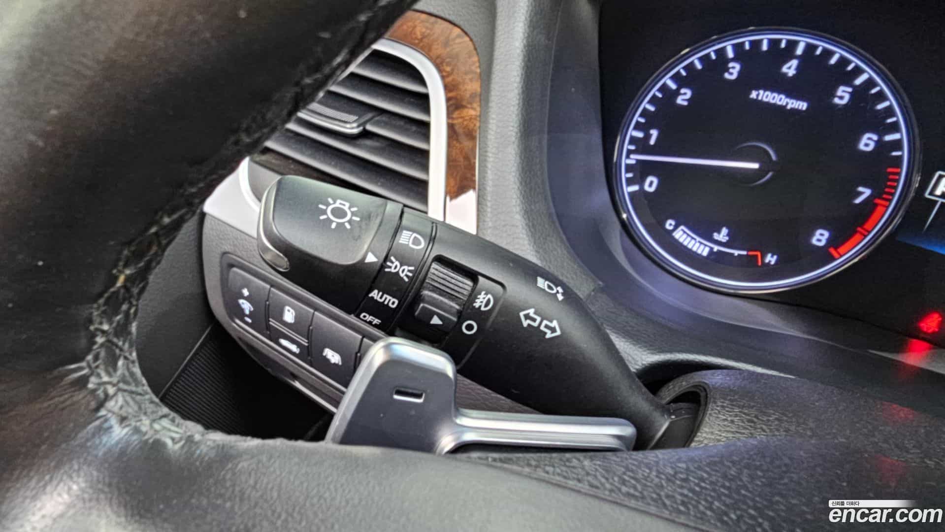 Genesis Hyundai 2016.3-OPTION-046