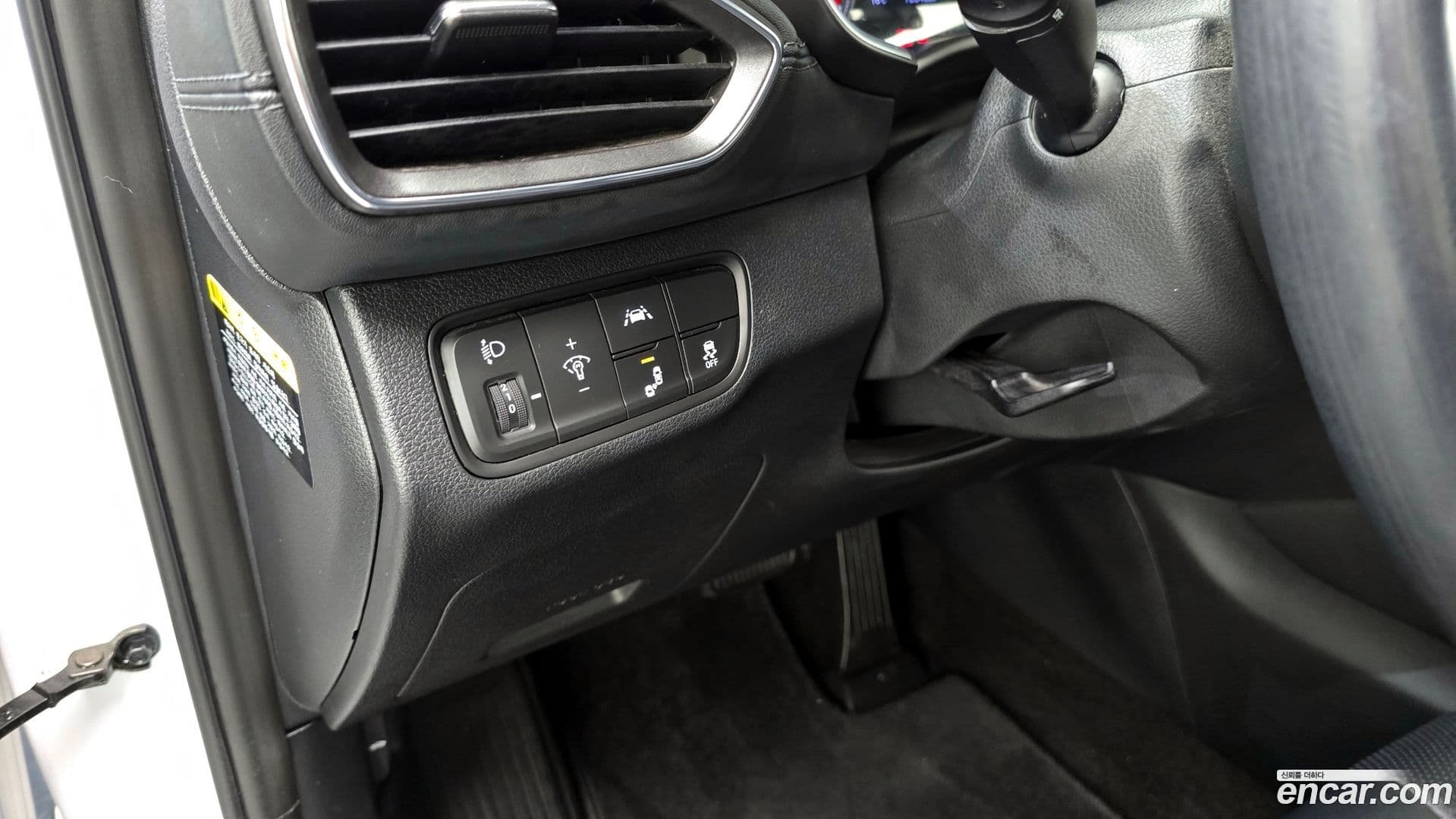 Main__Slider__Photo:Santafe Hyundai 2020.2-13