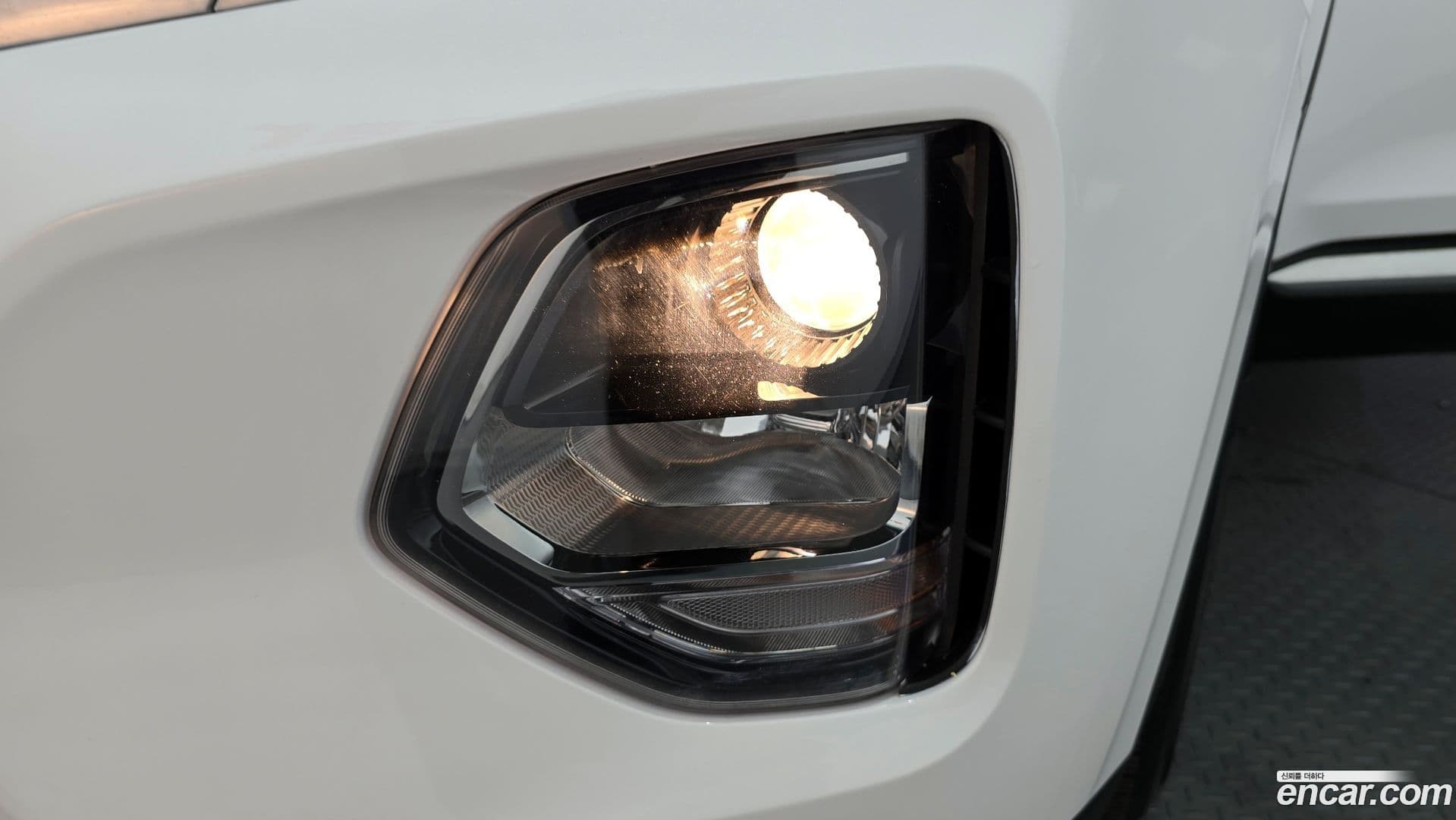 Main__Slider__Photo:Santafe Hyundai 2020.2-21