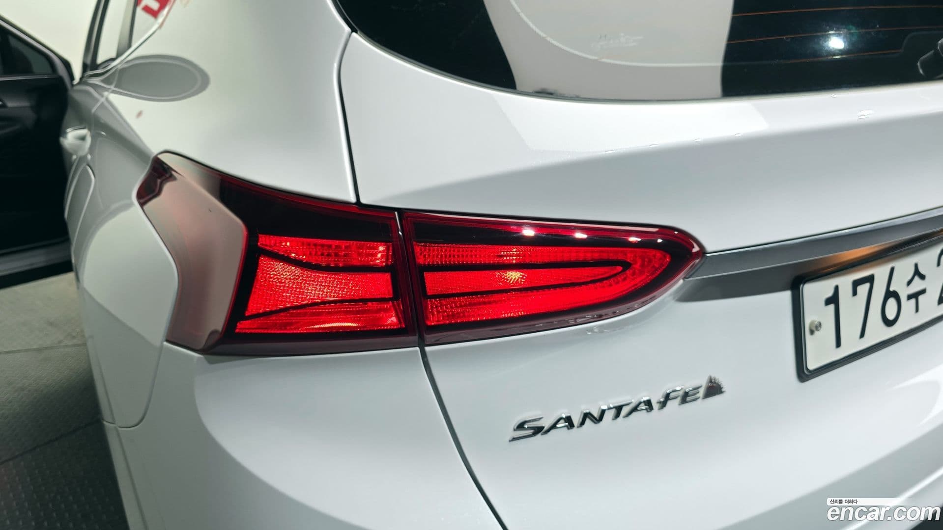 Main__Slider__Photo:Santafe Hyundai 2020.2-22