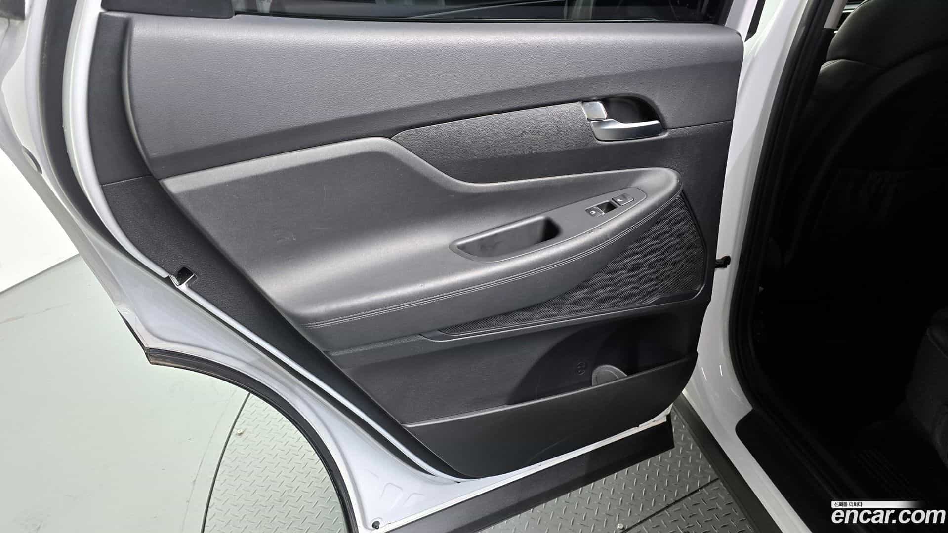 Santafe Hyundai 2020.2-INNER-035