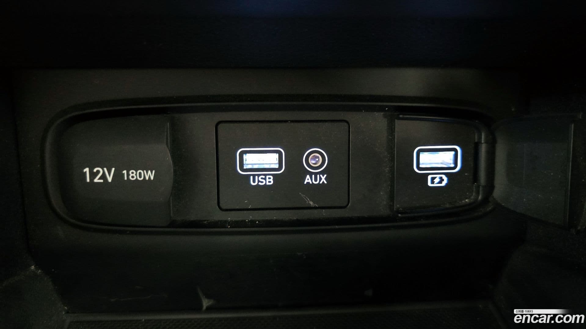 Main__Slider__Photo:Santafe Hyundai 2020.2-26