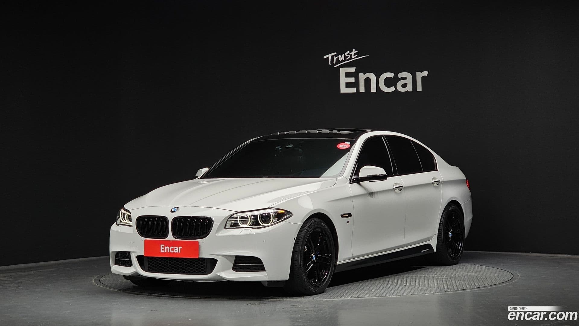 Main__Slider__Photo:5-Series BMW 2014.9-0