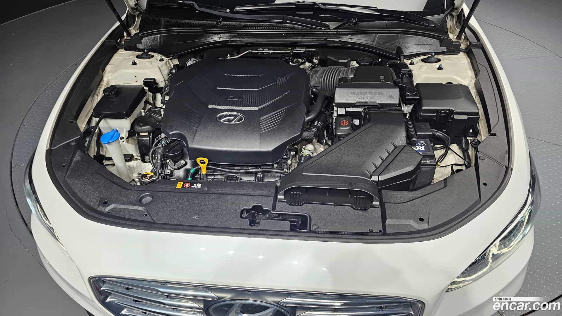 Grandeur Hyundai 2017.6-OUTER-006